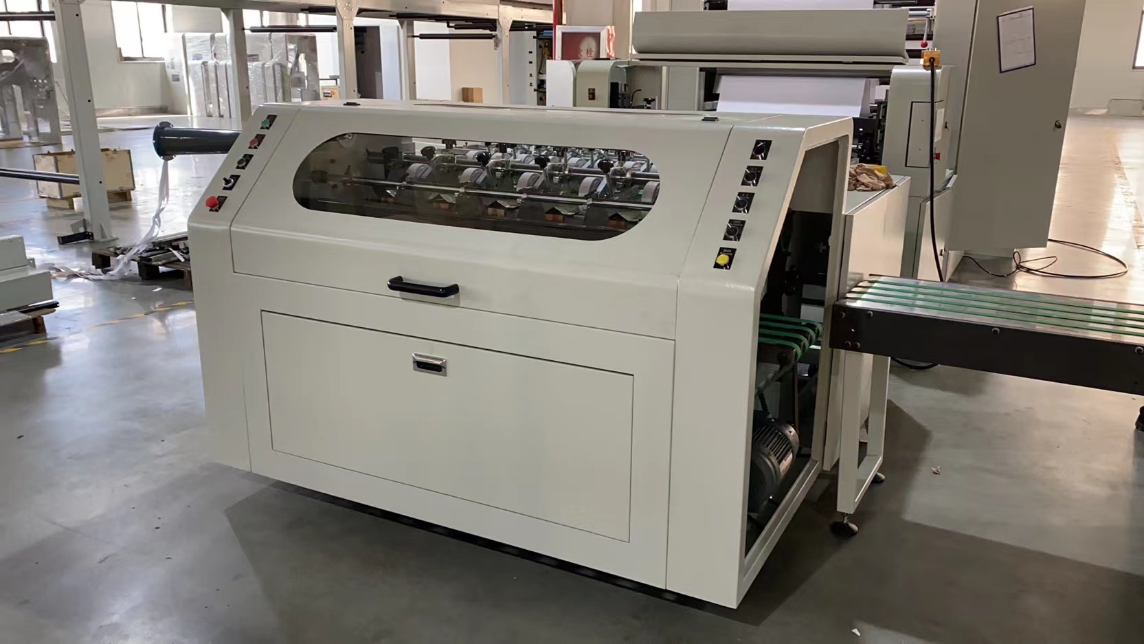 Máquina de sheeter de papel automático de cuatro roll