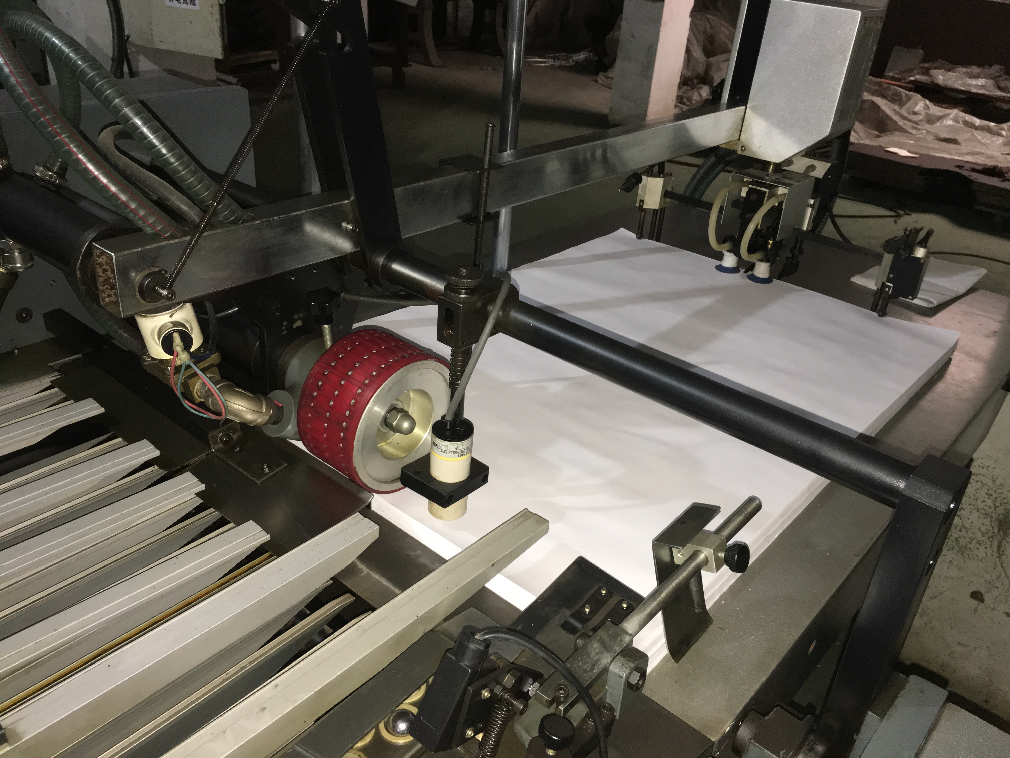 Máquina de carpeta de papel de hoja automática de alta velocidad